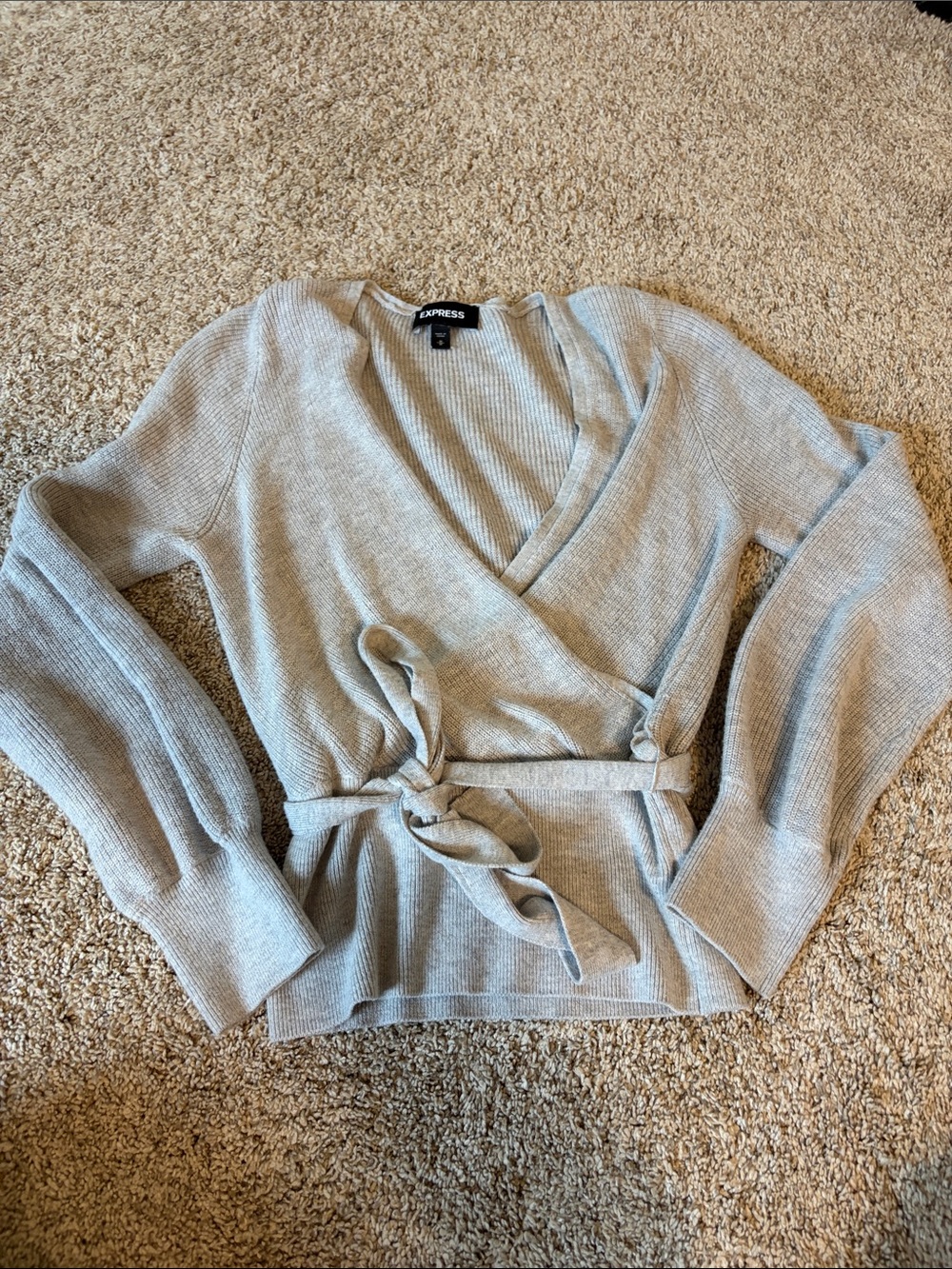 Express Light Gray Ribbed Wrap V-Neck Sweater with Tie